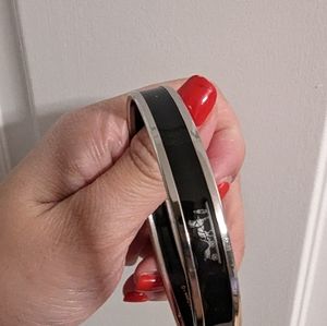 HERMÈS Narrow Silvertone Black Horse Design Enamel Bracelet | Bangle